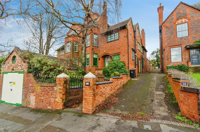 Buchanan Avenue, Walsall, WS4, photo 1