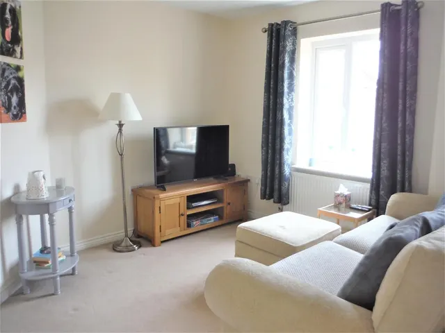 Anzio Road, Devizes, SN10, photo 3