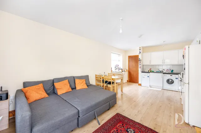 Photo 3 — Gordon Road, Ealing, London, W5 2AP