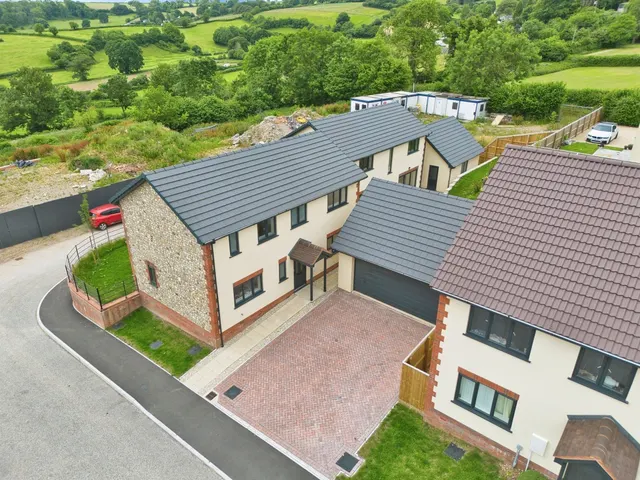 Valley View, Combe St. Nicholas, Chard, photo 1