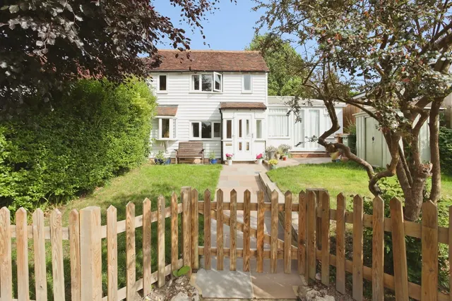Talbot Road, Hawkhurst, TN18, photo 1