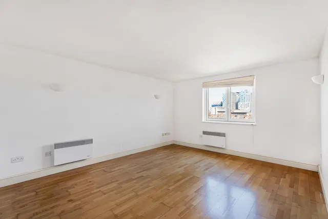 Plumbers Row, London, E1, photo 2