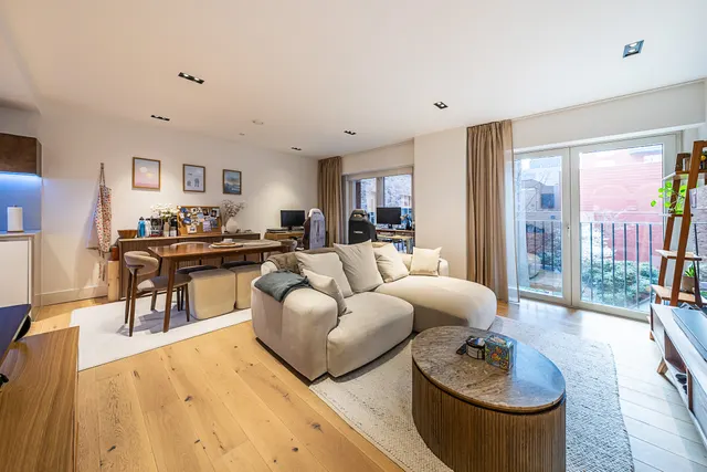 17 Exchange Gardens, London, SW8, photo 1