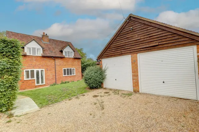 Studridge Lane, Speen, HP27, photo 3