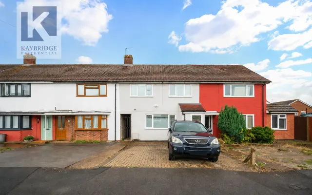 Huntingdon Gardens, Worcester Park, KT4, photo 1