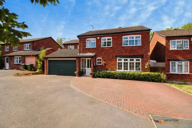 Thurlow Close, Oadby, LE2, photo 3
