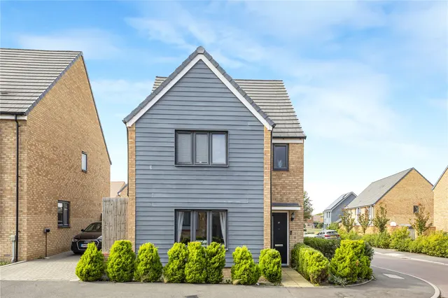 3 bedroom house, Cherry Orchard Drive, Rainham, ME8