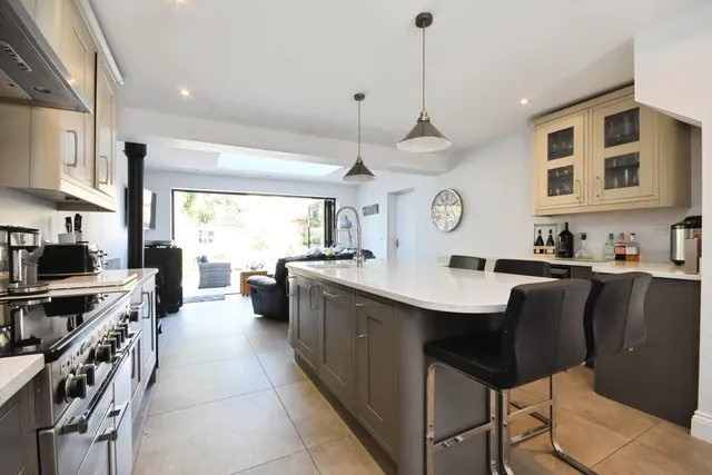 Photo 2 — Cornelius Vale, Chelmer Village, Chelmsford, Essex, CM2
