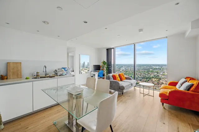 Photo 2 — Apartment 4002, The Strata, 8 Walworth Road, London