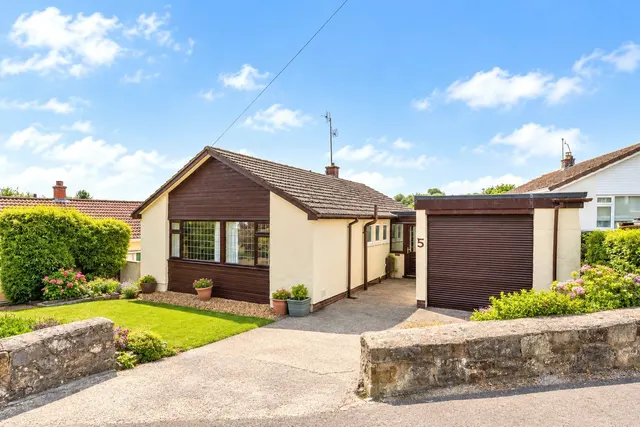 Beechwood Close, Mold, CH7, photo 1