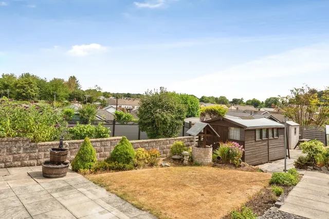 Beechwood Close, Mold, CH7, photo 2