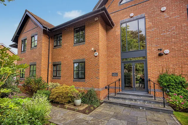 Woodcote, Altrincham, photo 1