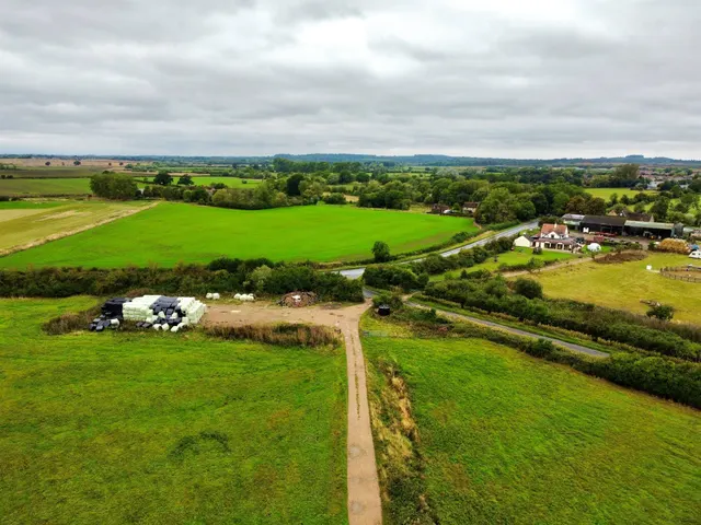Photo 3 — Faringdon Road, Stanford In The Vale, Faringdon