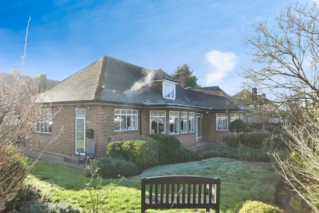 Heath Drive, Romford, RM2, photo 1