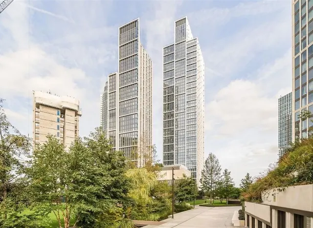 Nine Elms Lane, Nine Elms, SW8, photo 1
