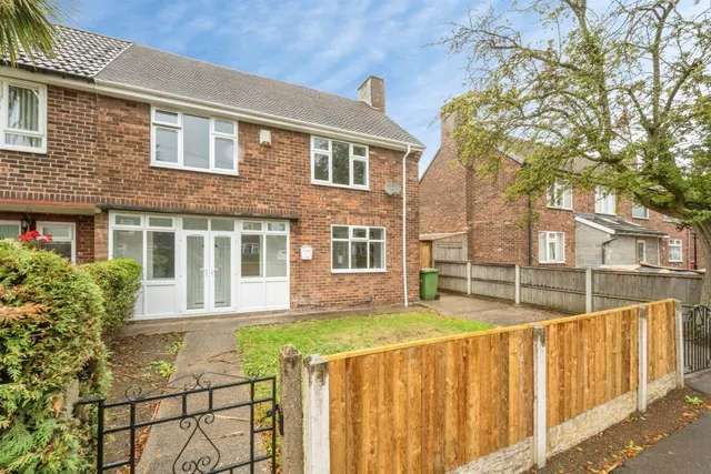 Collum Avenue, Scunthorpe, photo 1