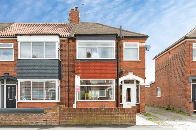 Bernadette Avenue, Hull, HU4, photo 3