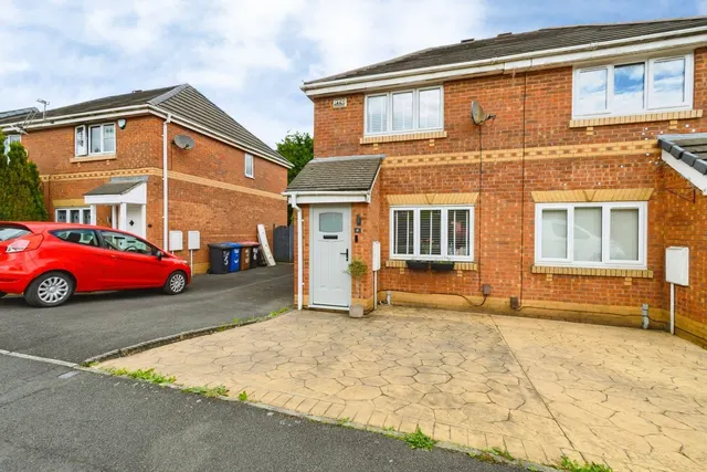 Hinchley Way, Pendlebury, Swinton, Manchester, M27, photo 1