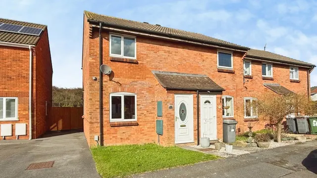 Phipps Close, Westbury, BA13, photo 1