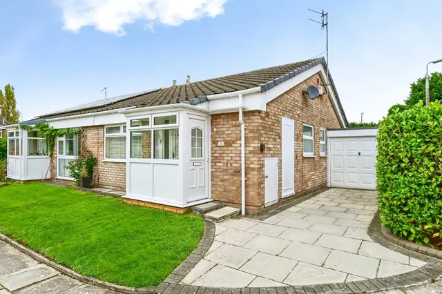 Oxford Close, Liverpool, L17, photo 1