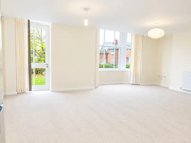 Warwick Road, Solihull, B92, photo 3