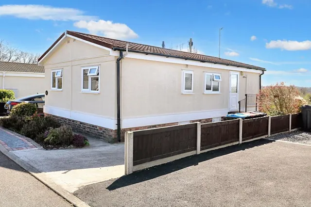 Warrington Road, Northwich, photo 2