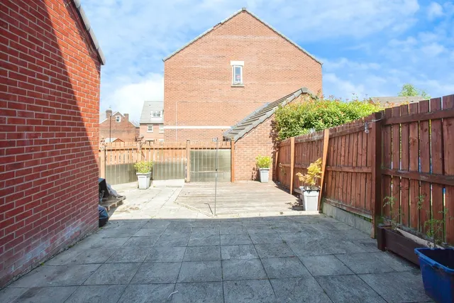 Photo 3 — Locke Drive, Sheffield, S9