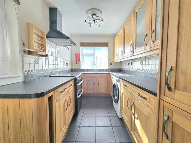 Thorncroft, Hornchurch, RM11, photo 3