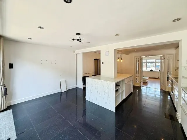 Honiton Close, Heywood, OL10, photo 3