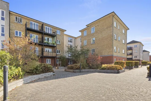 Mathews House Tadros Court, High Wycombe, HP13, photo 1