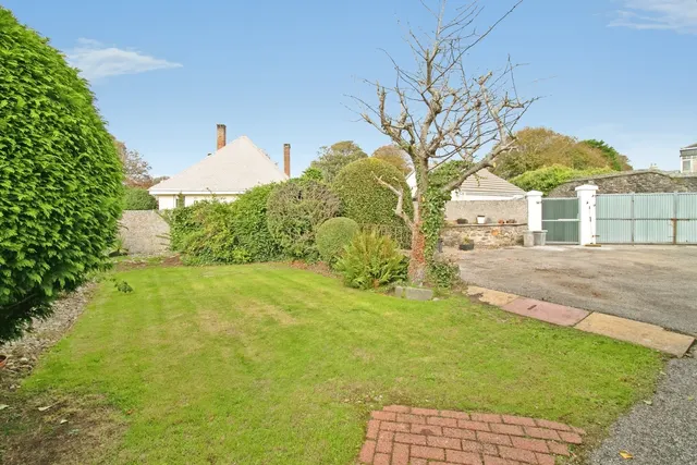 Pendarves Road, Camborne, TR14, photo 2