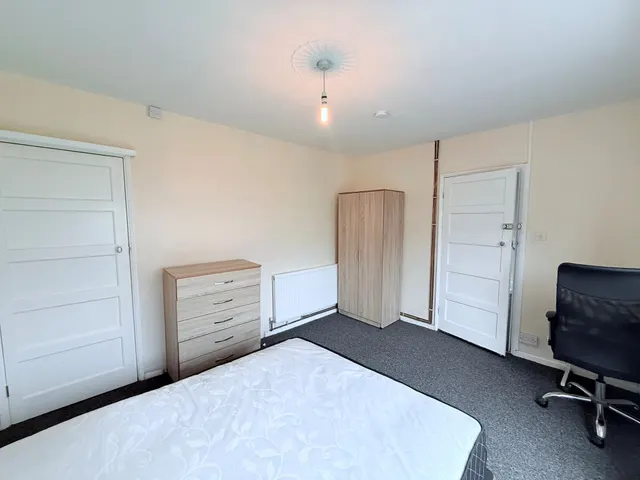 Photo 3 — Room 2 Failsworth, Nottingham, NG11 8FQ