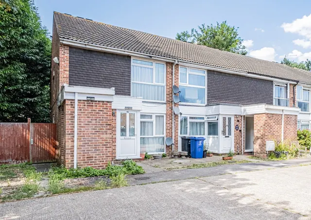 Beeton Close, Pinner, HA5, photo 1