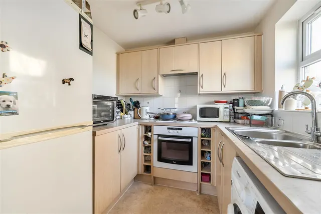 Freestone Way, Corsham, SN13, photo 3
