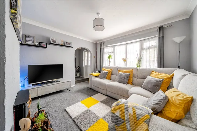 Photo 2 — Augustine Road, Orpington, BR5