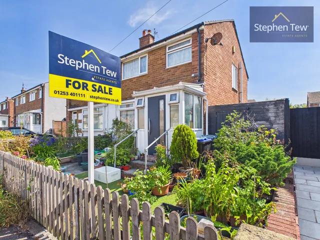 Holbeck Avenue, Blackpool, FY4, photo 1