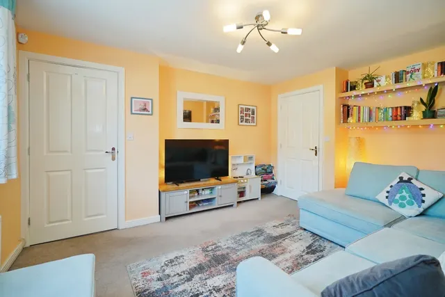Bridgewater Road, Burton-on-Trent, DE14, photo 2