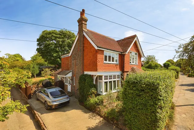Buttsfield Lane, East Hoathly, BN8, photo 1