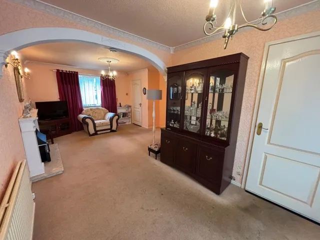 Huntsman Way, Dawley, photo 2