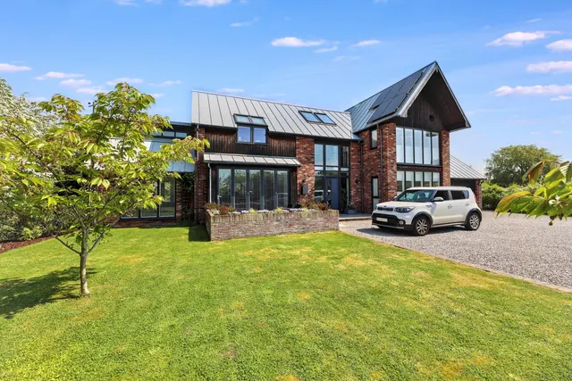 Heath Road, St Osyth, CO16, photo 1