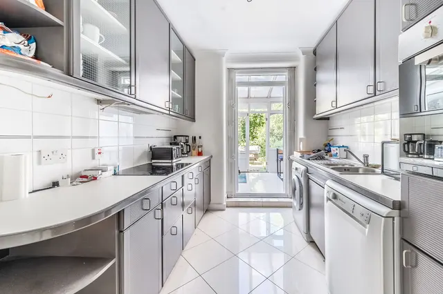 Photo 2 — 1 Marlborough, 61 Walton Street, London