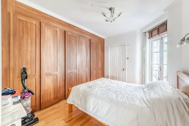 Photo 3 — 1 Marlborough, 61 Walton Street, London