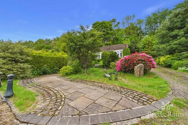 Main Road, Unstone, S18, photo 3