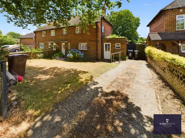 Wolfs Wood, Oxted RH8 0HJ, photo 1