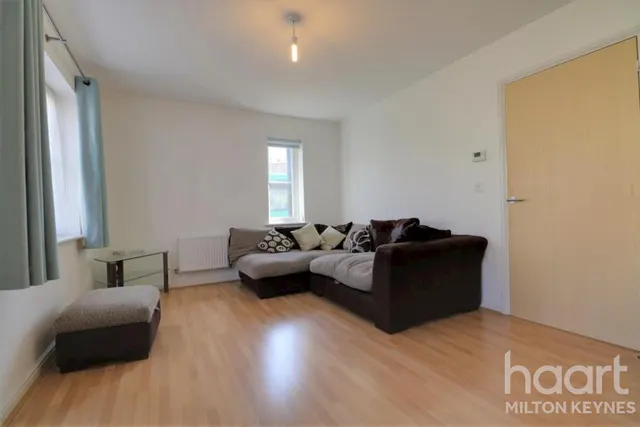 Tracy Way, Oxley Park, MK4, photo 2