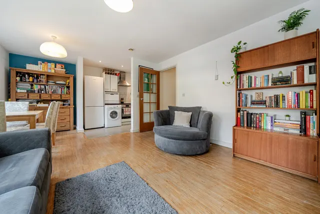 Photo 2 — Highwood Close, SE22