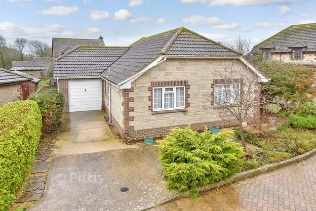 The Orchard, Brighstone, PO30, photo 1