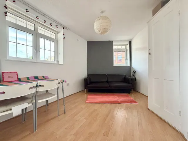 Tiverton Street, London SE1 6NY, photo 1