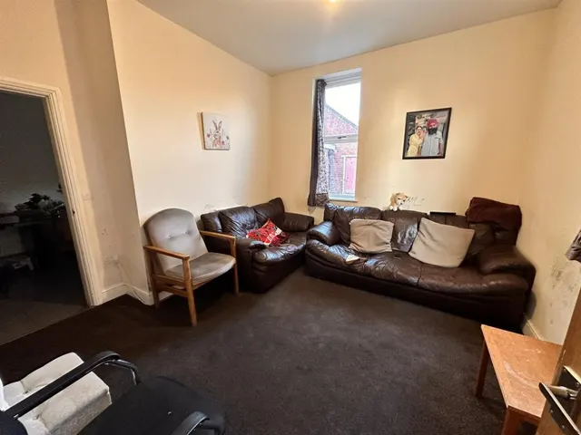 Earl Street, West Bromwich, B70, photo 2
