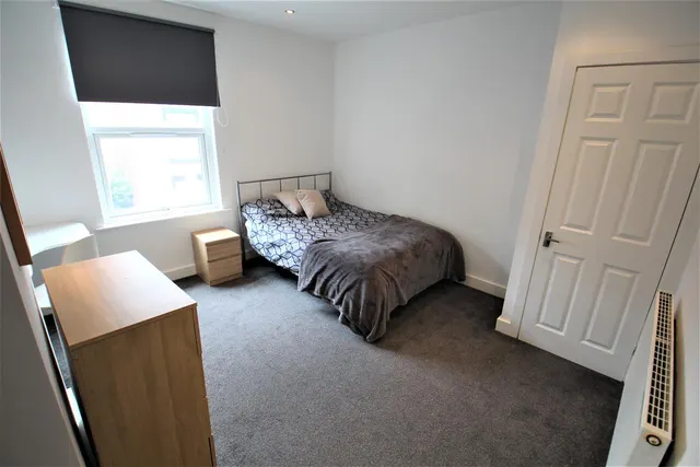 Beamsley Grove, Hyde Park, LS6, photo 3
